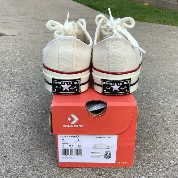 Converse Chuck Taylor- Chuck 70 Canvas-
Parchment/Garnet/Egret NIB- Size 6 - Picture 4 of 11